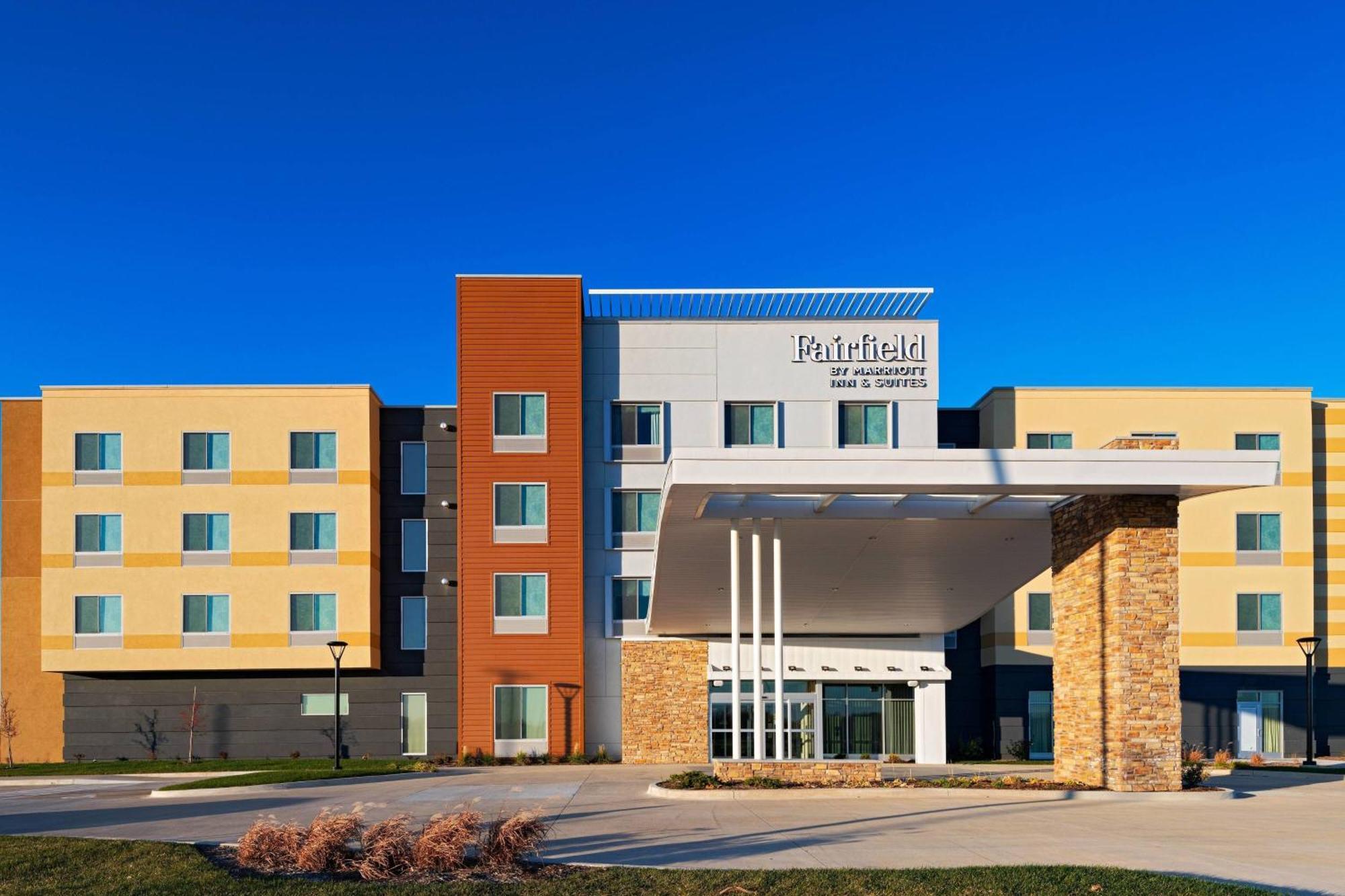 Fairfield Inn & Suites By Marriott Oskaloosa Экстерьер фото